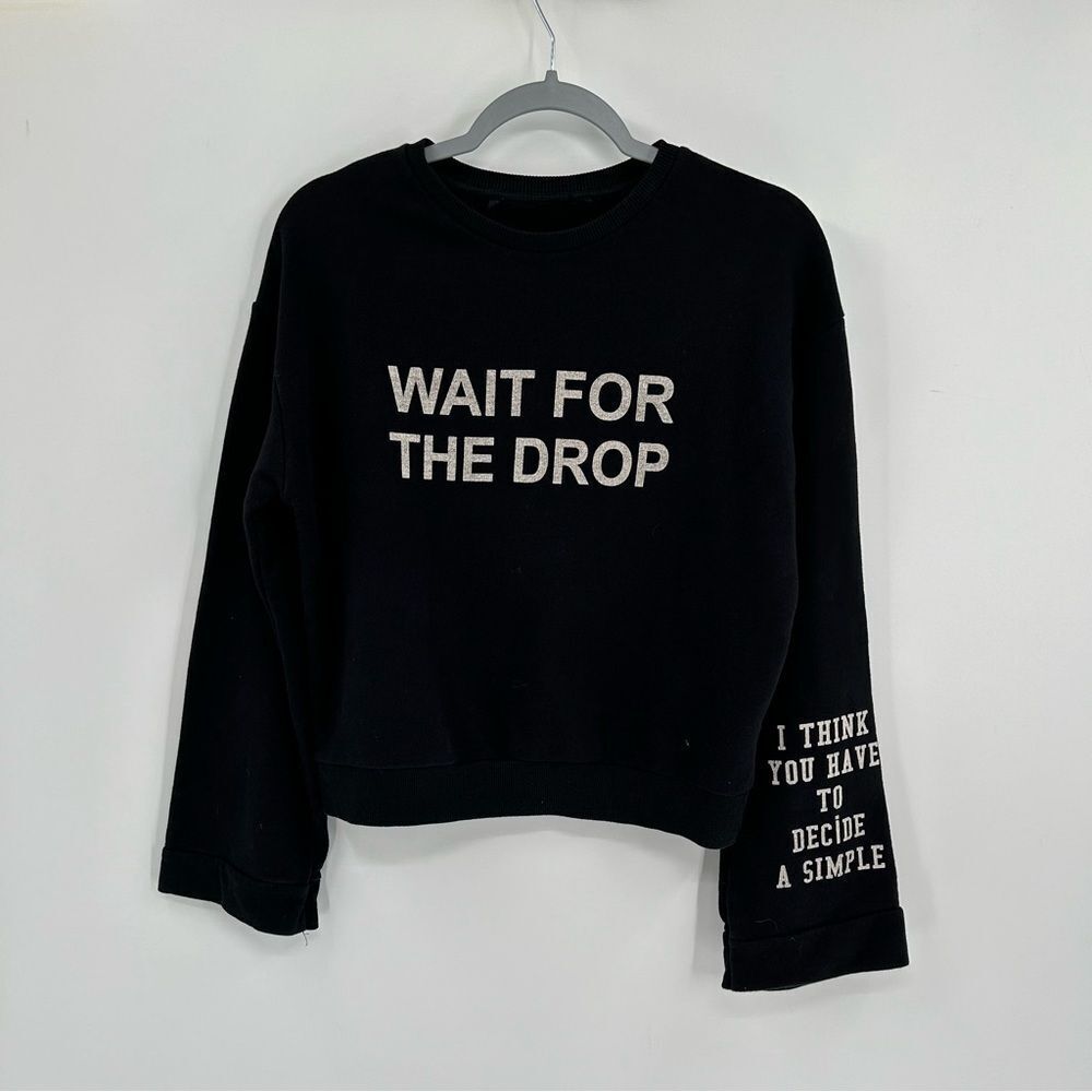 Women's Crewneck Pullover Long Sleeve Sweatshirt "Wait for the Drop" Black XL